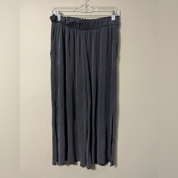 Mango Stretch Woven High-Rise Wide-Leg Cropped Pant with Slit - Picture 1 of 5
